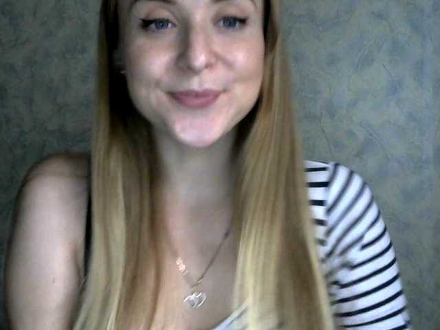 Capturi de ecran de difuzare blonde-kisses