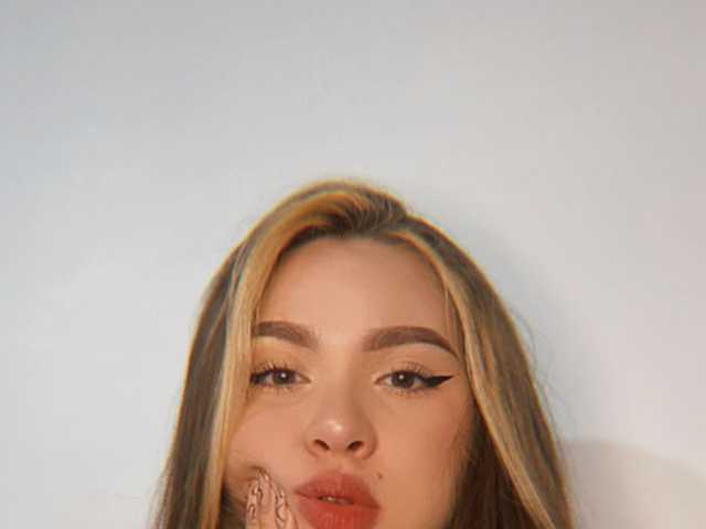 Fotografie a profilului Blondie-Kiutt