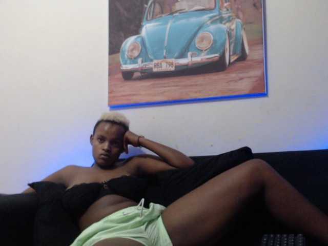 Capturi de ecran de difuzare BlondQ2003