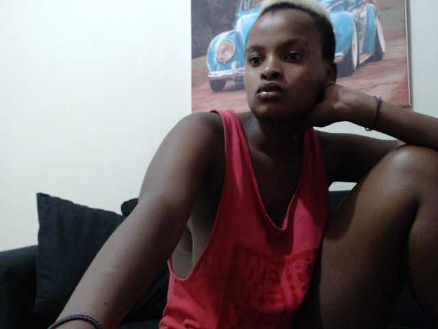 Capturi de ecran de difuzare BlondQ2003