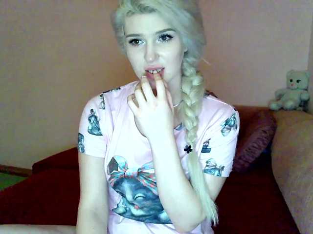 Capturi de ecran de difuzare blondyblo