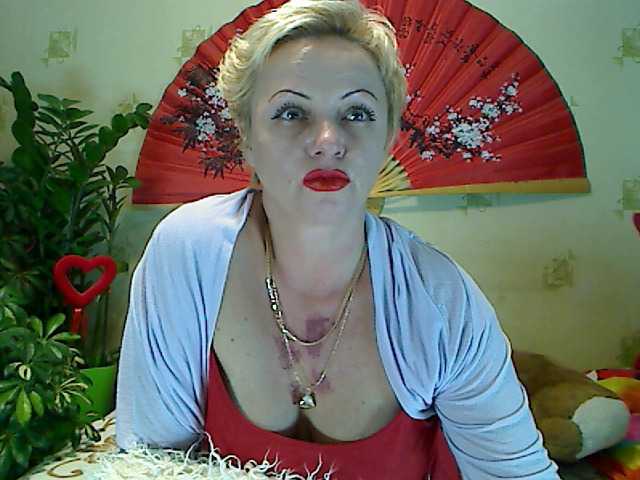 Capturi de ecran de difuzare BlondySquirt