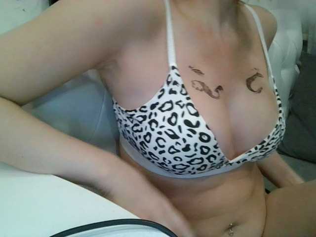 Capturi de ecran de difuzare BonnieExcite