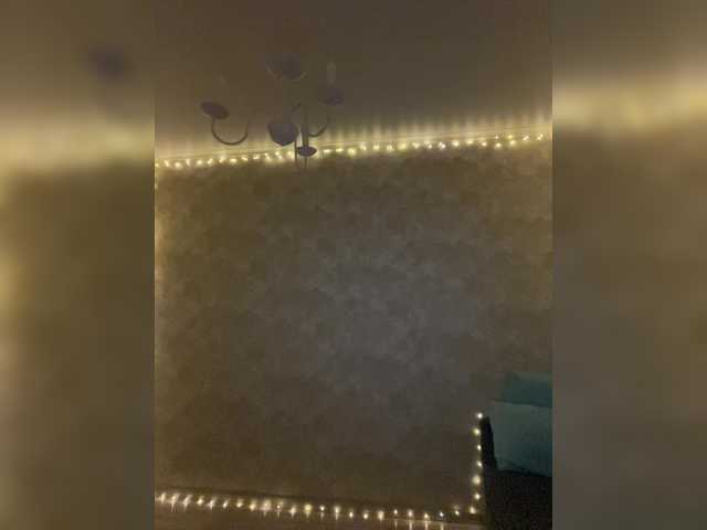 Capturi de ecran de difuzare BoredGirl