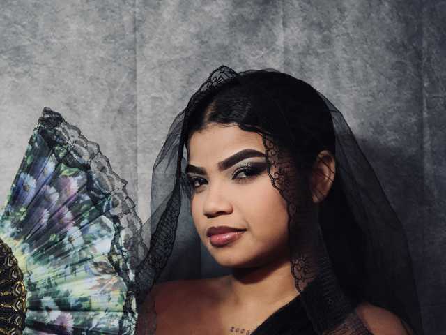 Fotografie a profilului Britanny-88