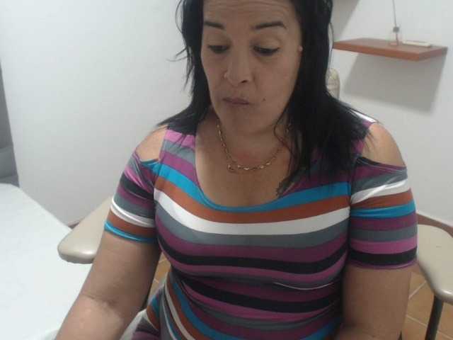 Capturi de ecran de difuzare BRIYITHLOVER