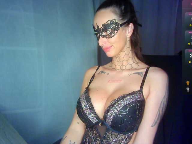 Capturi de ecran de difuzare tattooedKika
