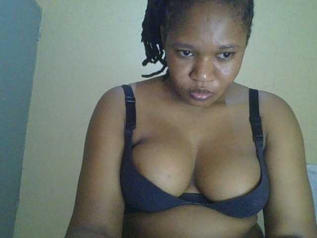 Capturi de ecran de difuzare Brownykinky