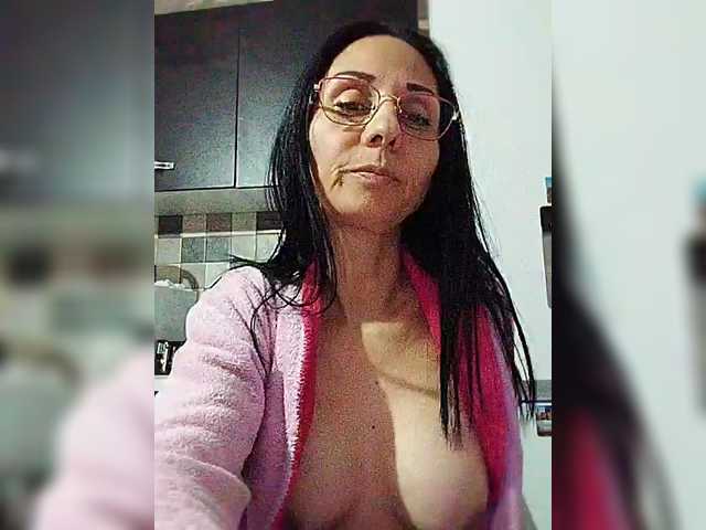 Capturi de ecran de difuzare Brunetasexy1