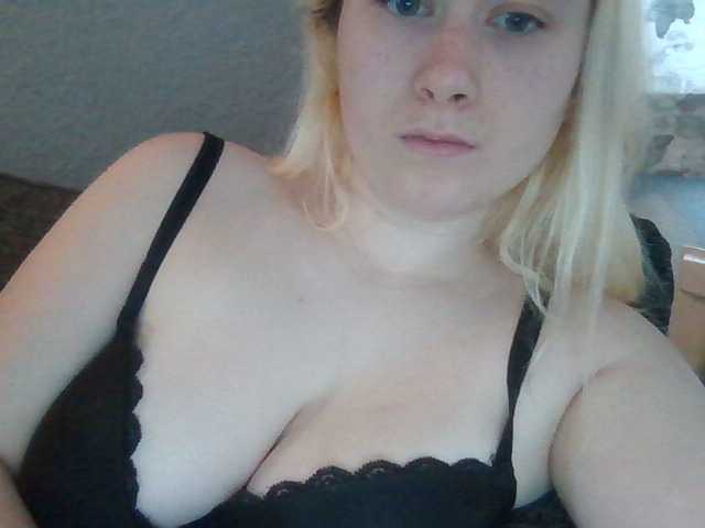 Fotografii Busty-Blonde Get to know me ;)