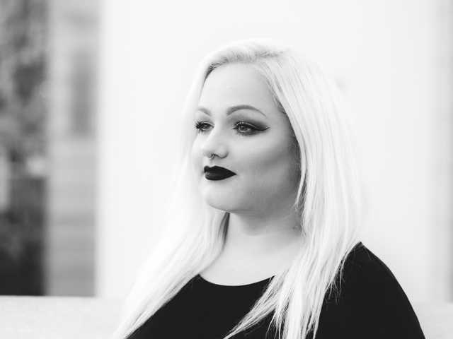 Fotografie a profilului BustyLilly