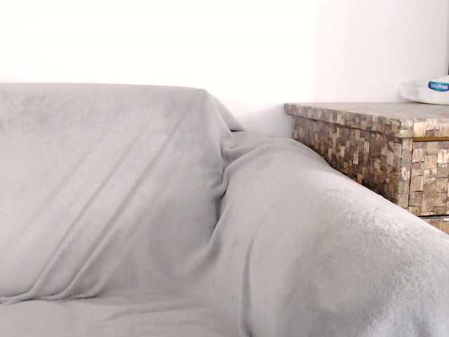 Capturi de ecran de difuzare BustySteffy