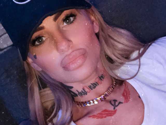 Fotografie a profilului CallMeBadGirl