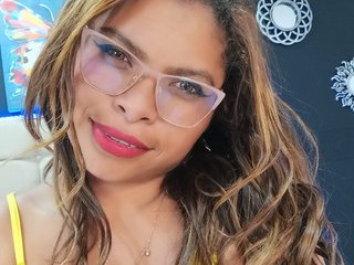 Chat video erotic CamiilaReyes