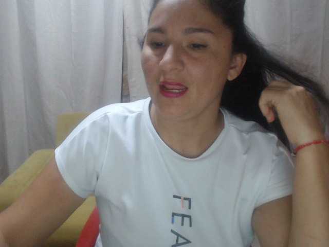 Capturi de ecran de difuzare Camilaa23