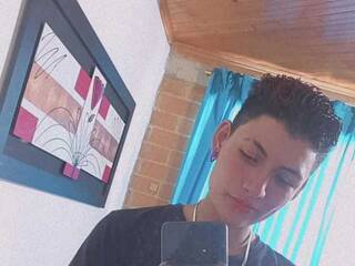 Chat video erotic camilotomboy18