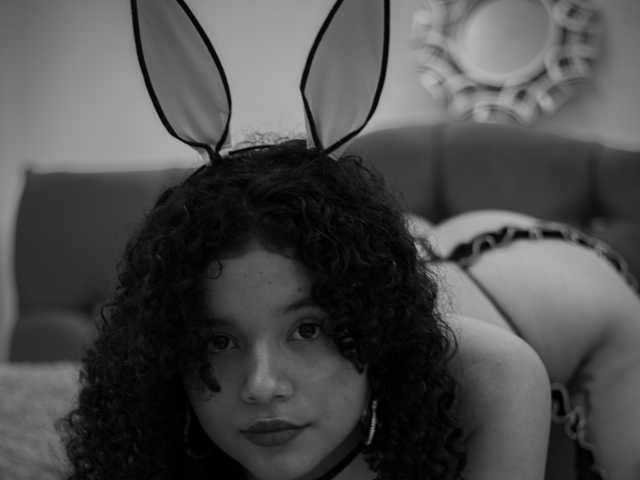 Fotografie a profilului Candy-Curvyn
