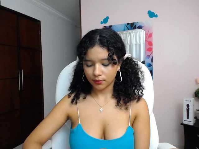 Capturi de ecran de difuzare Candy-Curvyn