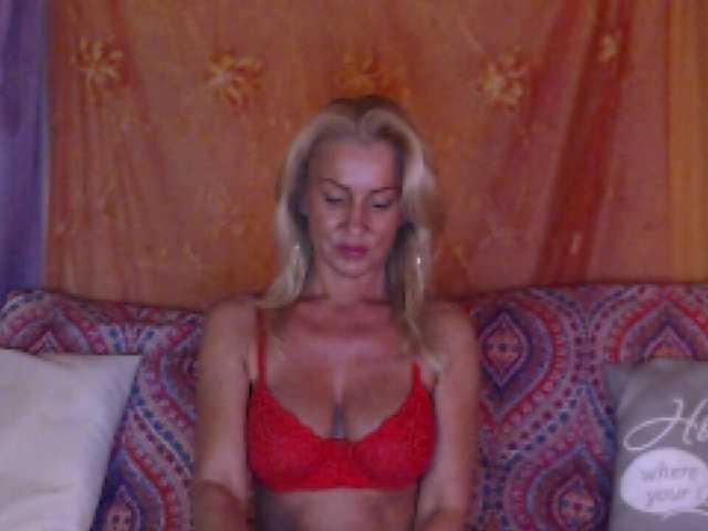 Fotografii candy12cane Strip Show in PVT! blonde #classy #sensual #show #private #oil #naked #bigboobs #c2c #talkative #tan