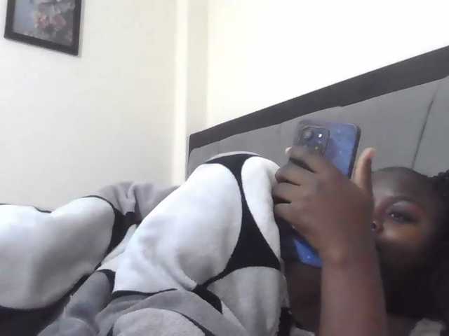 Capturi de ecran de difuzare candynoir