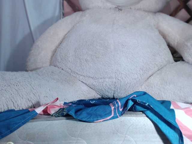 Capturi de ecran de difuzare candysquirrttt