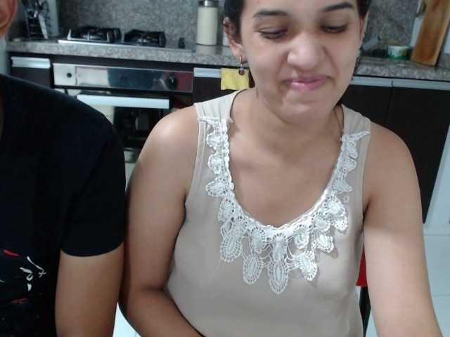 Capturi de ecran de difuzare Candyxtom
