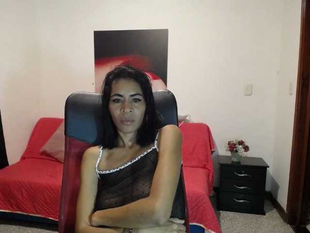Fotografii canela-rose I want to use my new toy help me with that and enjoy #milf #ass #latin #horny #brown #vanezolana