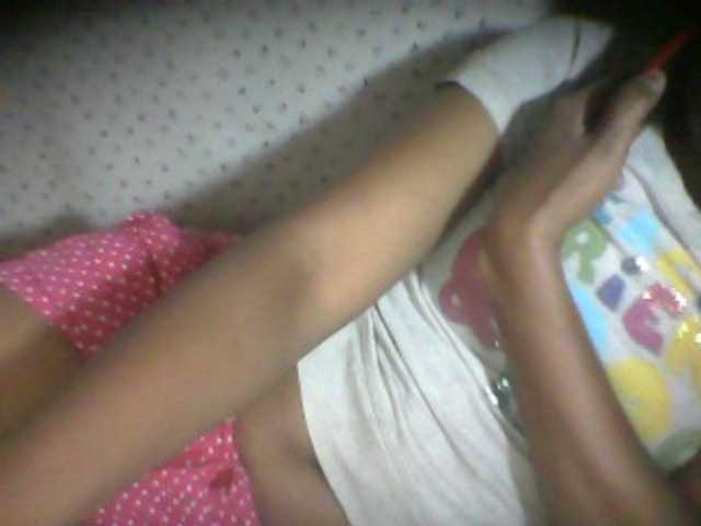 Capturi de ecran de difuzare CarrieHots