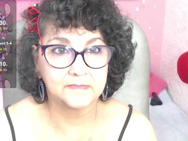 Fotografii cataleya-mom mom horny play bogboobs and squirt for you