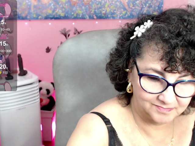 Fotografii cataleya-mom mom horny play bogboobs and squirt for you