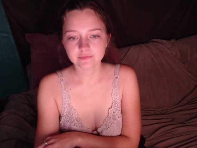 Capturi de ecran de difuzare ChanelKitty