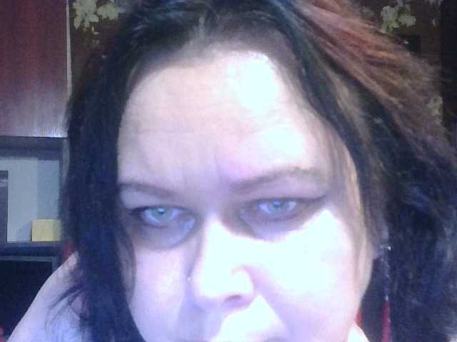 Capturi de ecran de difuzare CharleeKendall