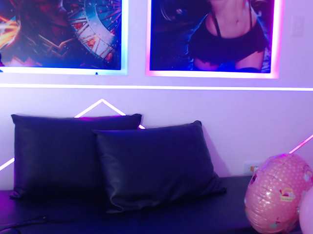 Capturi de ecran de difuzare CharloteMill