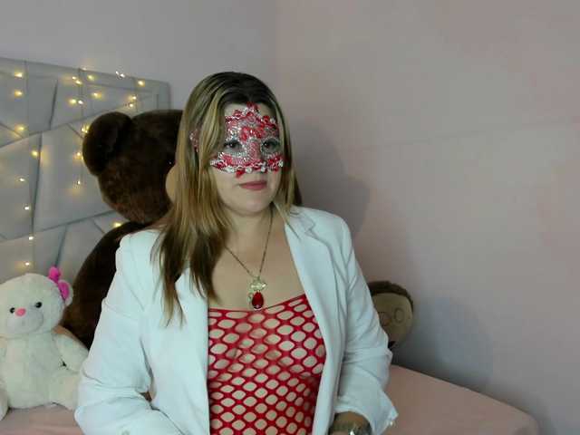 Capturi de ecran de difuzare CharlotteClose