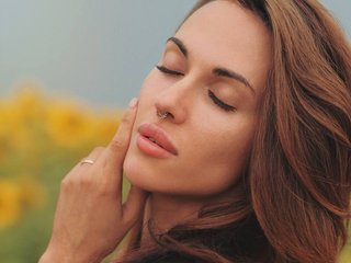 Chat video erotic charmingaura1