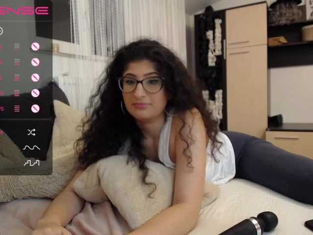 Capturi de ecran de difuzare CharmingElla