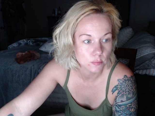 Capturi de ecran de difuzare AvaWynn