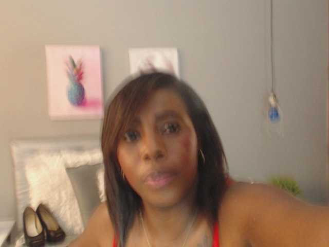 Capturi de ecran de difuzare CherryBrownn