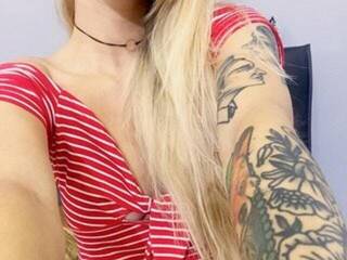 Chat video erotic cherrypie3x