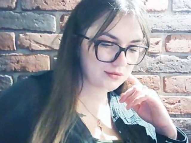 Capturi de ecran de difuzare ChloeKiss