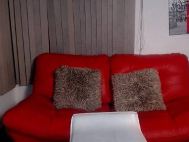 Capturi de ecran de difuzare ChrisMarquez