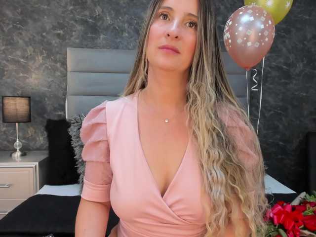 Capturi de ecran de difuzare ClaraCornerr
