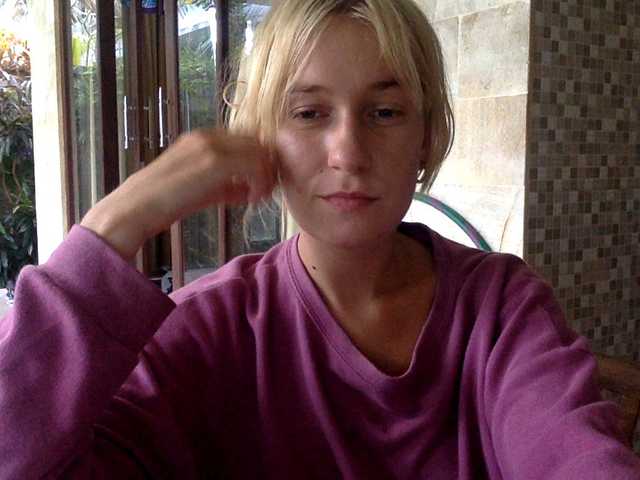 Capturi de ecran de difuzare lilbadgurl