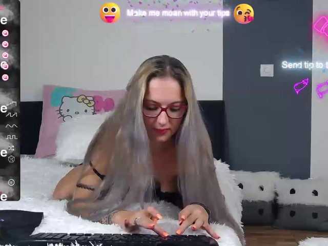 Capturi de ecran de difuzare ClaudiaBlondy