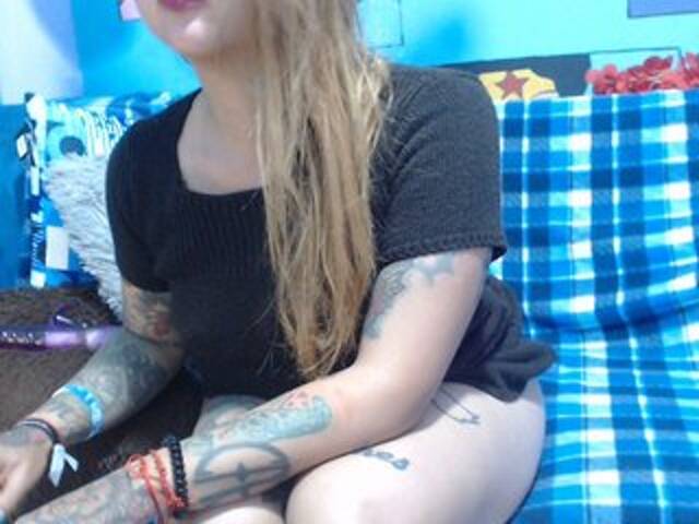 Capturi de ecran de difuzare coalgirl