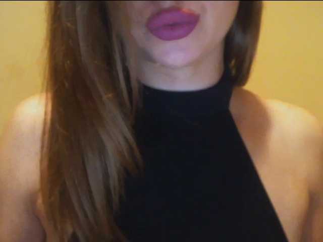 Capturi de ecran de difuzare CocoMademoise