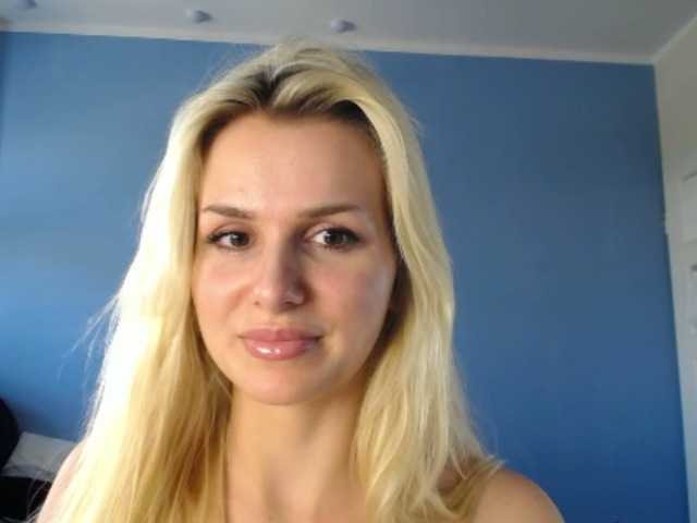 Capturi de ecran de difuzare Cornelia22hot