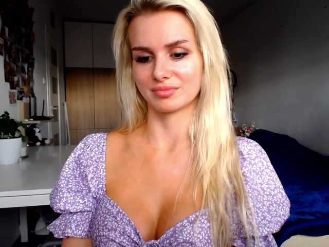 Capturi de ecran de difuzare Cornelia22hot