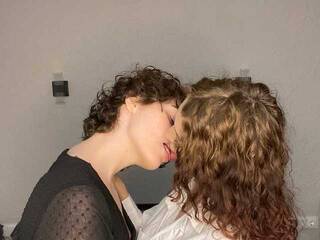 Chat video erotic couplesilkk