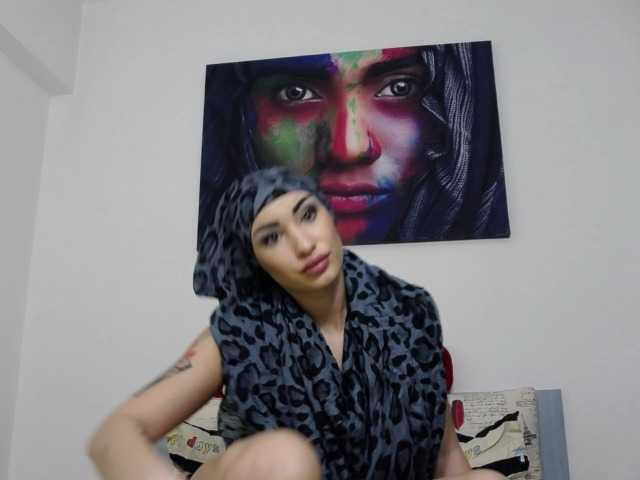 Capturi de ecran de difuzare CoxElysha